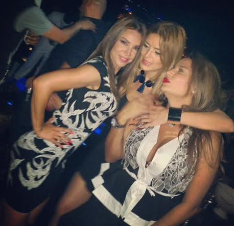 صور مثيرة للجدل لفريال قراجة وسميرة مقرون داخل علبة ليلية بدبي